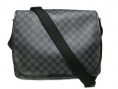 Louis Vuitton 激安　ルイヴィトン 新品　ダミエ・グラフィット　バッグ　ショルダーバッグ　レンツォ　N51213