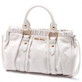 2011年春夏新作！miumiu「ミュウミュウ 新作＆送料込」 2WAY ショルダーハンドバッグ【アイボリー】RT0383