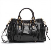 miu miu ミュウミュウ 新作＆送料込 X72 VITELLO LUX NERO ハンドバッグ ブラック RT0383