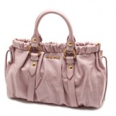 2011年春夏新作！miumiu ミュウミュウ 新作 新入荷＆送料込 2WAY ショルダーハンドバッグ 【ライトピンク】 RT0383