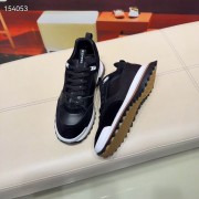Hermes カジュアルシューズ 新作 本革 新品同様超美品 通販＆送料込 運動靴 男性用 her067