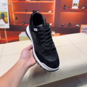 Hermes カジュアルシューズ 新作 本革 新品同様超美品 通販＆送料込 運動靴 男性用 her067