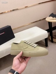 プラダ カジュアルシューズ 新作 本革 新品同様超美品 通販＆送料込 運動靴 男性用 PRA084
