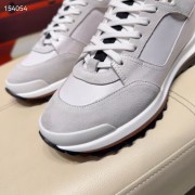 Hermes カジュアルシューズ 新作 本革 新品同様超美品 通販＆送料込 運動靴 男性用 her066