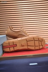 プラダ カジュアルシューズ 新作 本革 新品同様超美品 通販＆送料込 運動靴 男性用 PRA071