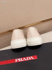 プラダ カジュアルシューズ 新作 本革 新品同様超美品 通販＆送料込 運動靴 男性用 PRA082