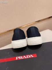プラダ カジュアルシューズ 新作 本革 新品同様超美品 通販＆送料込 運動靴 男性用 PRA083