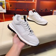 Hermes カジュアルシューズ 新作 本革 新品同様超美品 通販＆送料込 運動靴 男性用 her066