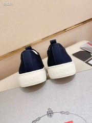 プラダ カジュアルシューズ 新作 本革 新品同様超美品 通販＆送料込 運動靴 男性用 PRA077