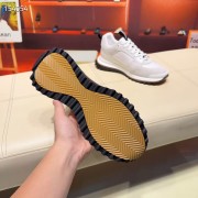 Hermes カジュアルシューズ 新作 本革 新品同様超美品 通販＆送料込 運動靴 男性用 her066