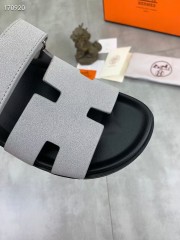 Hermes カジュアルシューズ 新作 本革 新品同様超美品 通販＆送料込 運動靴 男女性用 her073