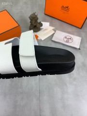 Hermes カジュアルシューズ 新作 本革 新品同様超美品 通販＆送料込 運動靴 男女性用 her077