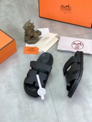Hermes カジュアルシューズ 新作 本革 新品同様超美品 通販＆送料込 運動靴 男女性用 her081