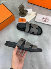 Hermes カジュアルシューズ 新作 本革 新品同様超美品 通販＆送料込 運動靴 男女性用 her086