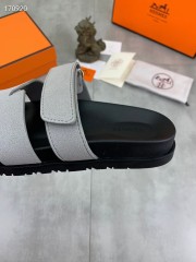 Hermes カジュアルシューズ 新作 本革 新品同様超美品 通販＆送料込 運動靴 男女性用 her073