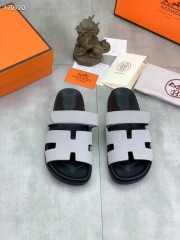 Hermes カジュアルシューズ 新作 本革 新品同様超美品 通販＆送料込 運動靴 男女性用 her073