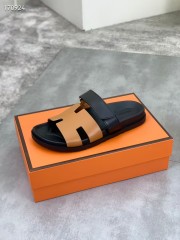 Hermes カジュアルシューズ 新作 本革 新品同様超美品 通販＆送料込 運動靴 男女性用 her069