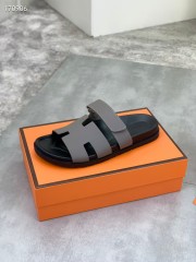 Hermes カジュアルシューズ 新作 本革 新品同様超美品 通販＆送料込 運動靴 男女性用 her086