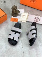 Hermes カジュアルシューズ 新作 本革 新品同様超美品 通販＆送料込 運動靴 男女性用 her073
