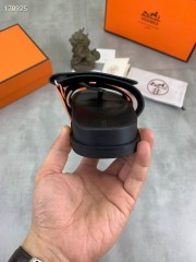 Hermes カジュアルシューズ 新作 本革 新品同様超美品 通販＆送料込 運動靴 男女性用 her068