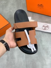 Hermes カジュアルシューズ 新作 本革 新品同様超美品 通販＆送料込 運動靴 男女性用 her085
