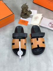 Hermes カジュアルシューズ 新作 本革 新品同様超美品 通販＆送料込 運動靴 男女性用 her069
