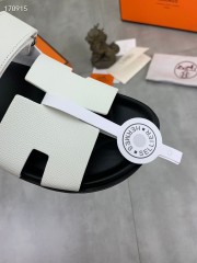 Hermes カジュアルシューズ 新作 本革 新品同様超美品 通販＆送料込 運動靴 男女性用 her077