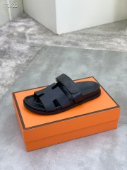 Hermes カジュアルシューズ 新作 本革 新品同様超美品 通販＆送料込 運動靴 男女性用 her071