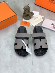 Hermes カジュアルシューズ 新作 本革 新品同様超美品 通販＆送料込 運動靴 男女性用 her086