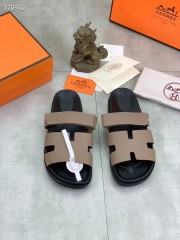 Hermes カジュアルシューズ 新作 本革 新品同様超美品 通販＆送料込 運動靴 男女性用 her080