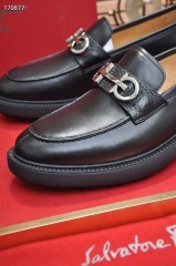 Ferragamo カジュアルシューズ 新作 本革 靴  通販＆送料込 男性用 fer005