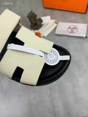 Hermes カジュアルシューズ 新作 本革 新品同様超美品 通販＆送料込 運動靴 男女性用 her082
