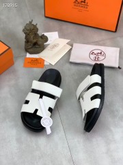 Hermes カジュアルシューズ 新作 本革 新品同様超美品 通販＆送料込 運動靴 男女性用 her077