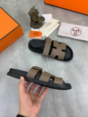 Hermes カジュアルシューズ 新作 本革 新品同様超美品 通販＆送料込 運動靴 男女性用 her080