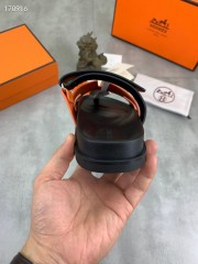 Hermes カジュアルシューズ 新作 本革 新品同様超美品 通販＆送料込 運動靴 男女性用 her076