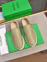 ボッテガヴェネタ カジュアルシューズ 新作 新品同様超美品 通販＆送料込 運動靴 男性用 BV022