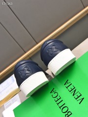 ボッテガヴェネタ カジュアルシューズ 新作 新品同様超美品 通販＆送料込 運動靴 男性用 BV021