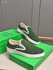 ボッテガヴェネタ カジュアルシューズ 新作 新品同様超美品 通販＆送料込 運動靴 男性用 BV026