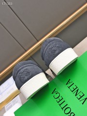 ボッテガヴェネタ カジュアルシューズ 新作 新品同様超美品 通販＆送料込 運動靴 男性用 BV030