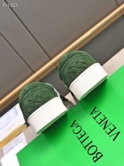 ボッテガヴェネタ カジュアルシューズ 新作 新品同様超美品 通販＆送料込 運動靴 男性用 BV026