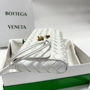 ボッテガ ヴェネタ バック 新作＆送料込 BV6335