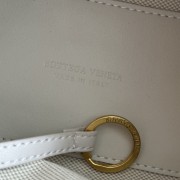 ボッテガ ヴェネタ バック 新作＆送料込 BV4003